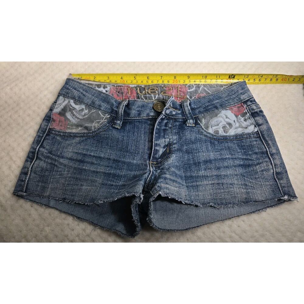 Rue21 Y2K Distressed Denim Shorts Skull Rose Low Rise Womens 0/1 #083 - Picture 5 of 6